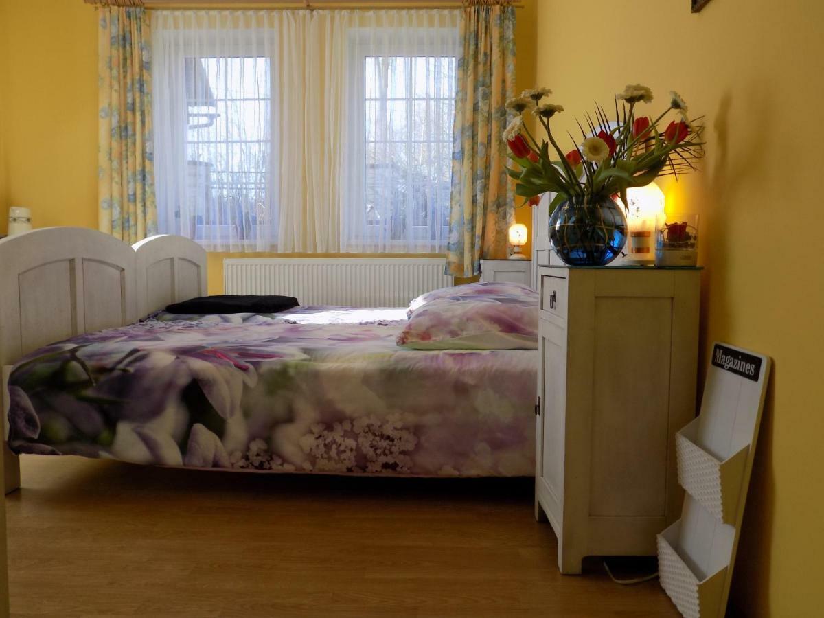 Landhaus Florian Daire Rovensko pod Troskami Dış mekan fotoğraf